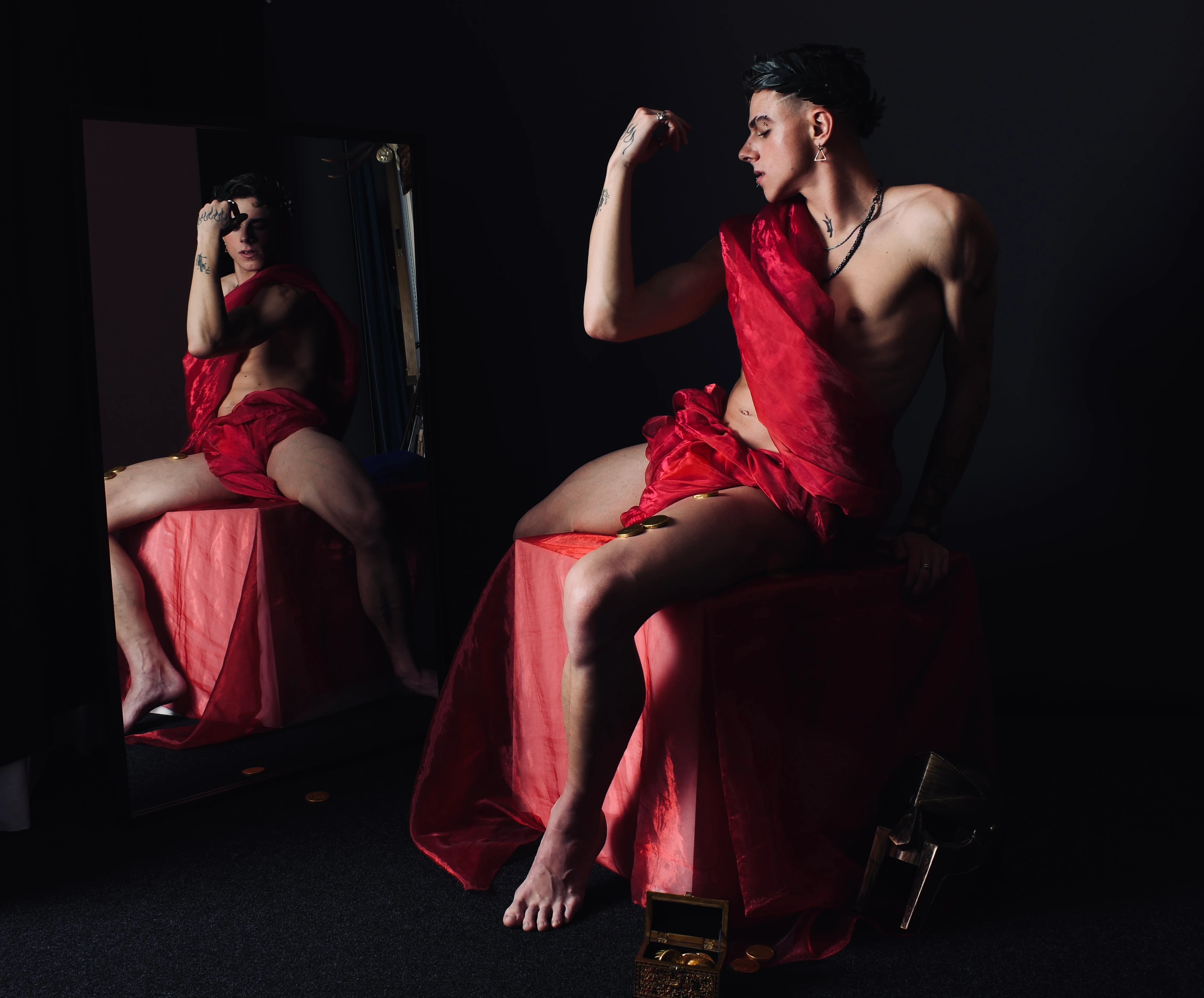 Marcos Hurtado Arjones - Pose reflexiva